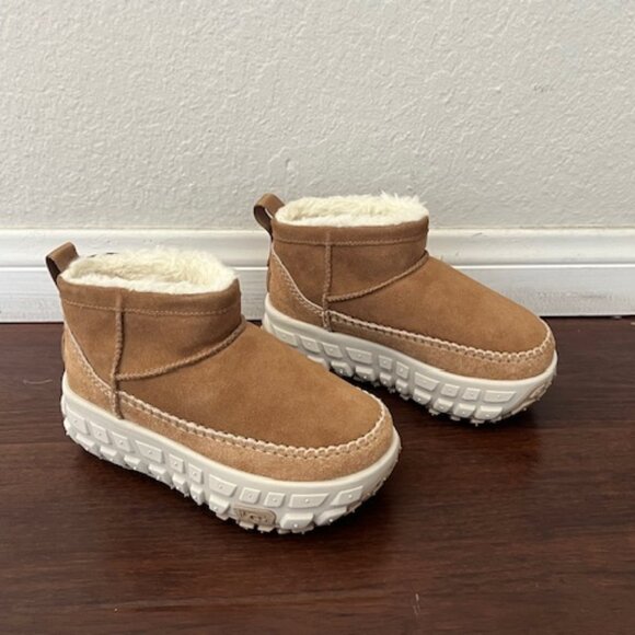 UGG Men's Venture Daze Ultra Mini Fashion Boot Men's Size 4 Woman's Size 5 - Picture 4 of 7